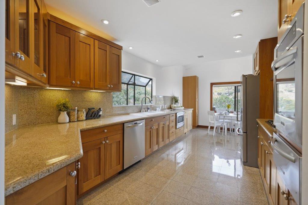 Stacks Image 938